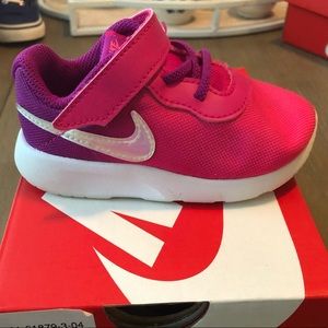 Nike toddler running shoes